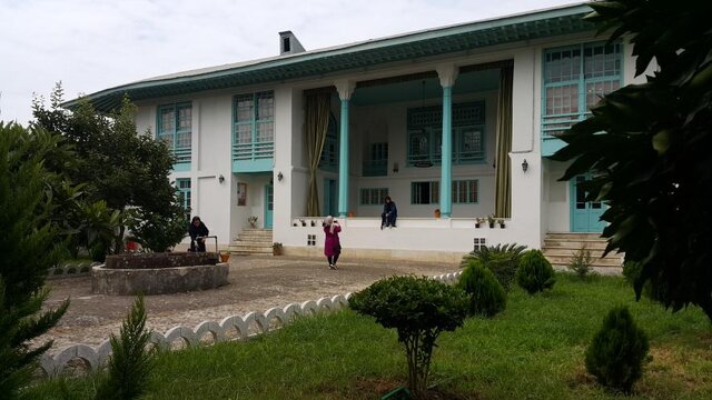 "خانه فیروزه ای"؛ پاتوقی برای اهالی فرهنگ